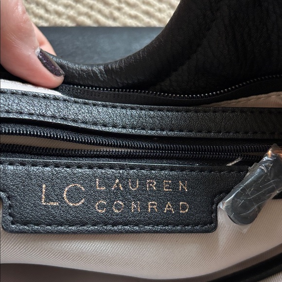 LC LAUREN CONRAD faux leather. Black hand bag. Gold handles. Zipper closure. - Picture 3 of 9